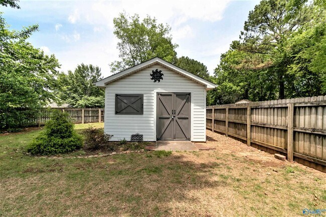 Building Photo - 1201 Aldridge Dr SE