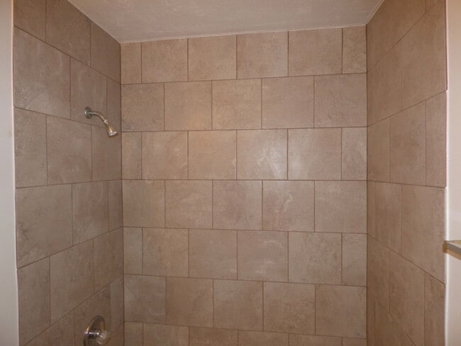 Building Photo - 308 Pursley Dr