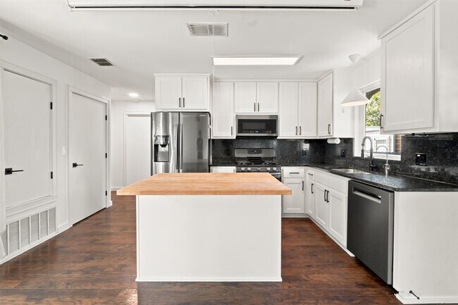 Building Photo - 5307 Prock Ln