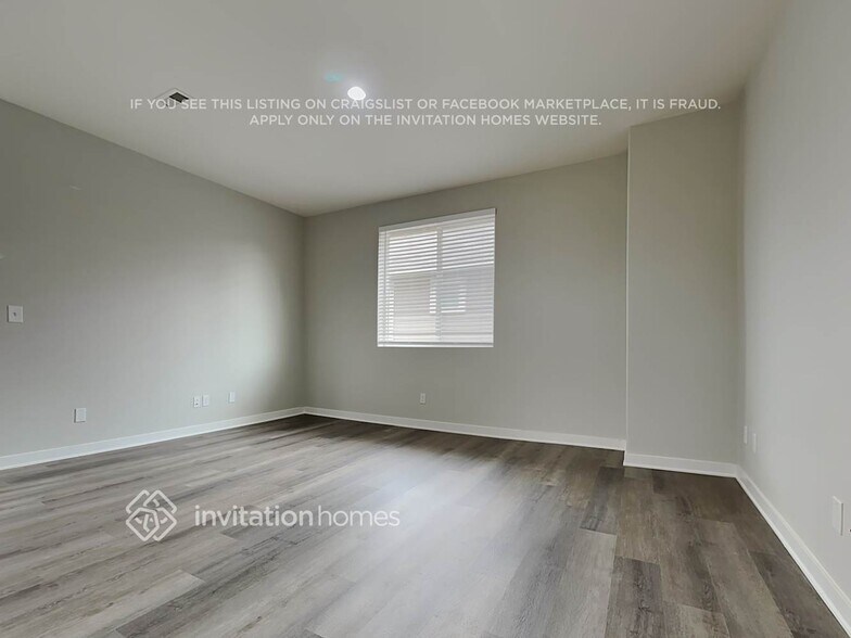 Building Photo - 5675 56th Loop SE