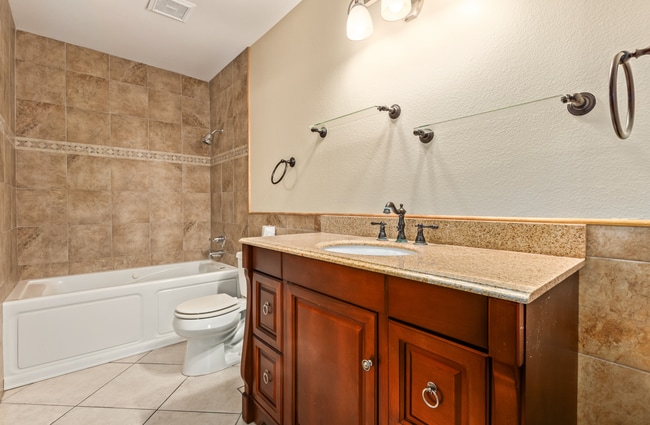 Building Photo - 2113 E Pebble Beach Dr