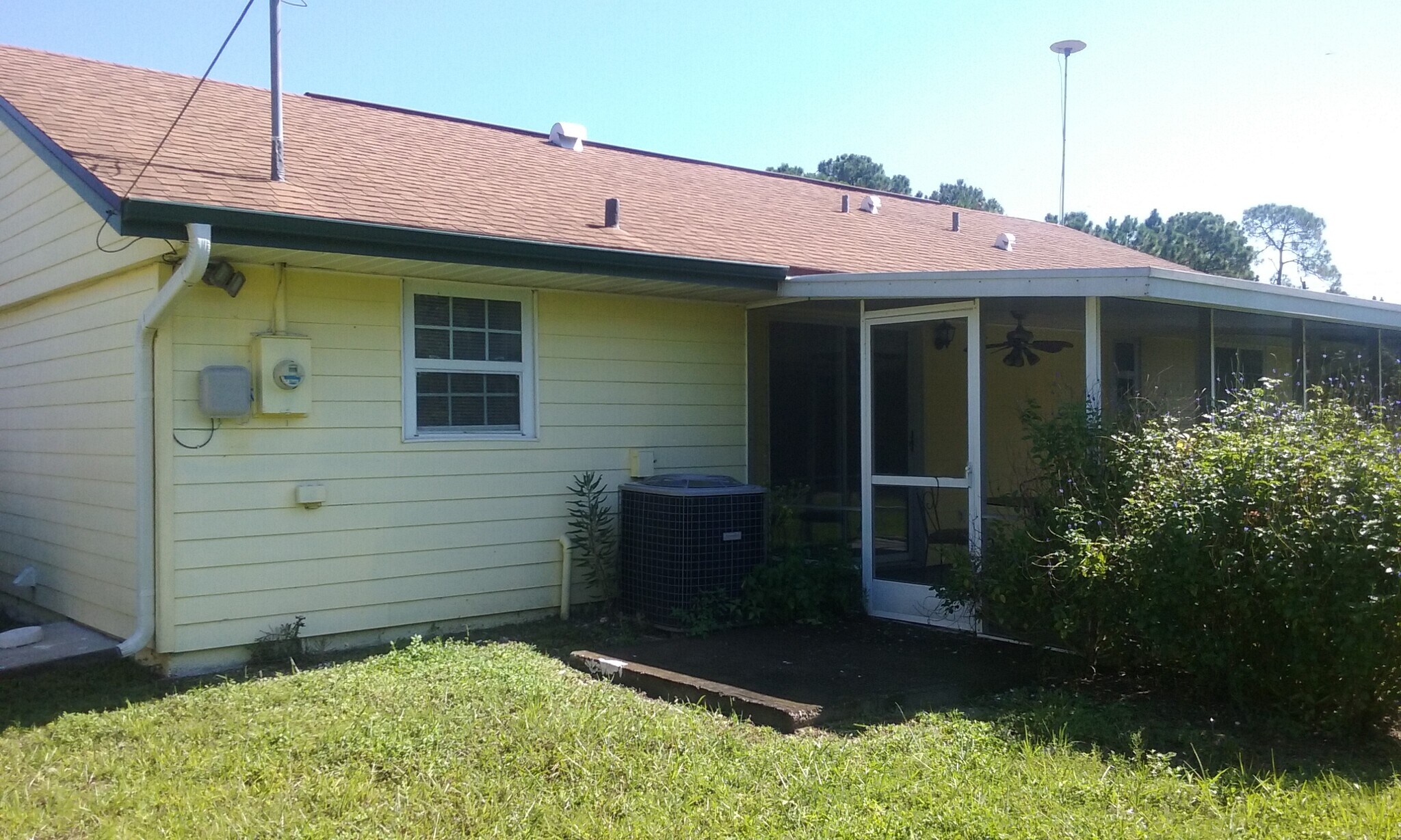 Building Photo - 5109 Sylvania Ave