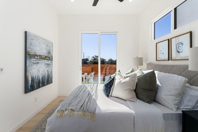 Building Photo - Private Yard, Laundry, Luxurious and Newly Built