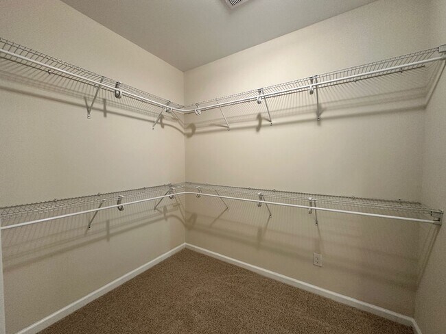 Building Photo - 840 Parnell Ct