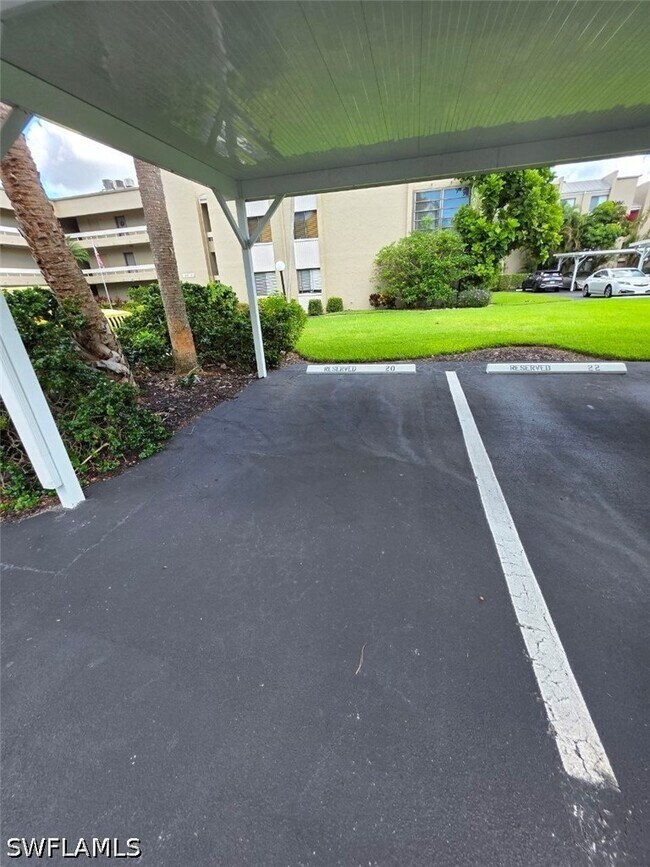 Building Photo - 3655 Boca Ciega Dr