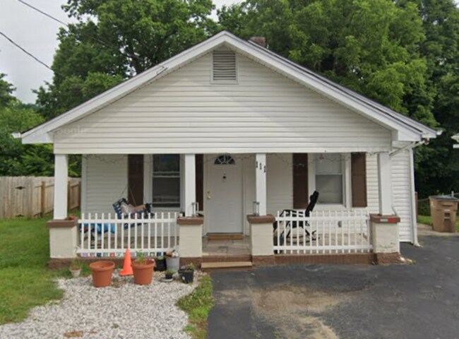 Primary Photo - 111 McDaniel Ave