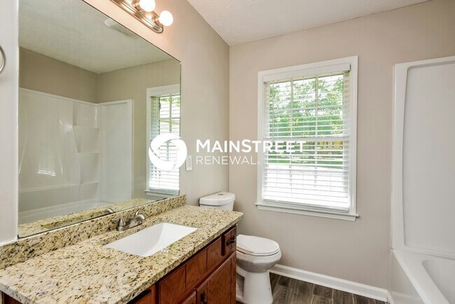Building Photo - 3 Bedroom Pet-Friendly Home in Ellenwood, GA with Main Street Renewal