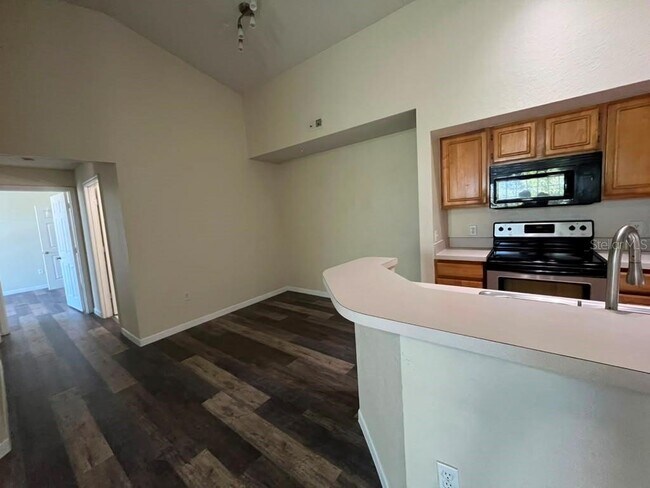 Building Photo - 13025 Mulberry Park Dr