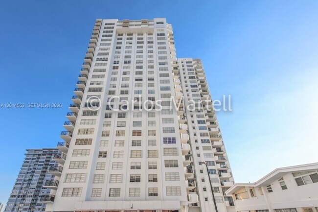 Building Photo - 2780 NE 183rd St