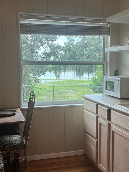 Building Photo - 8330 Honolulu Dr