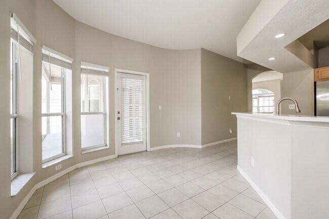 Building Photo - 1409 Center St