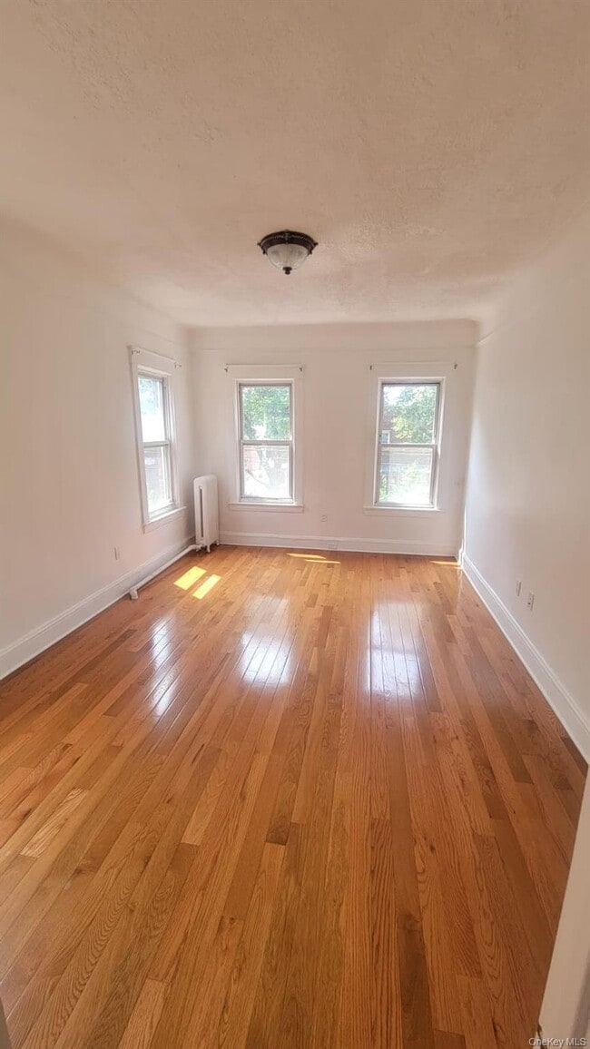Building Photo - 1630 Mayflower Ave