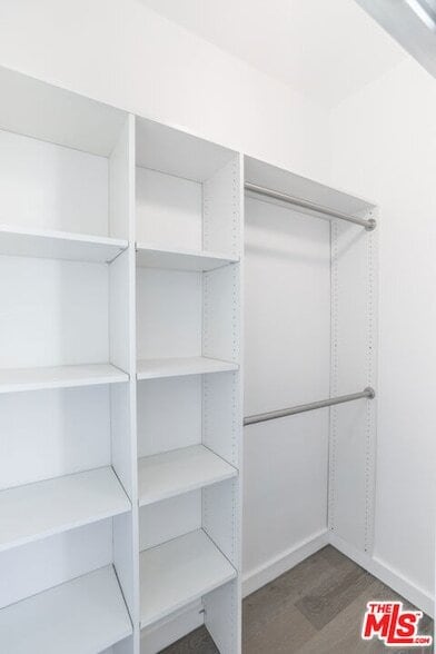 Building Photo - 31 Breeze Ave