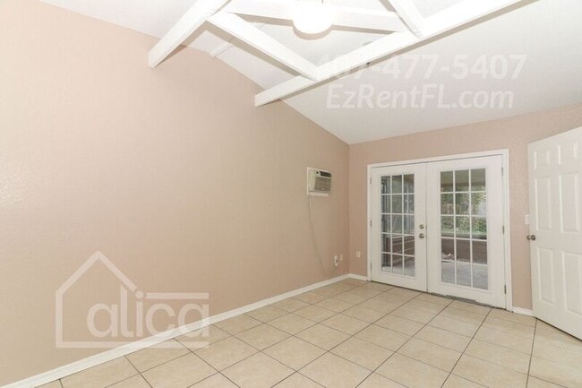 Building Photo - 127 Academy Ave