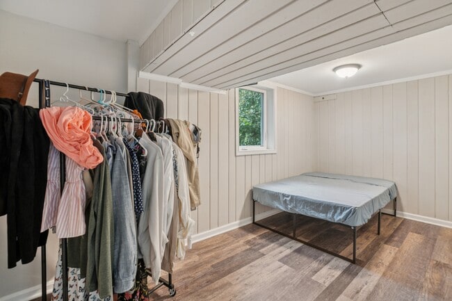 Building Photo - 8312 Potomac Ave