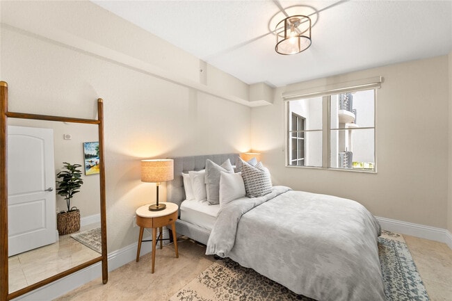 Building Photo - 1830 Radius Dr