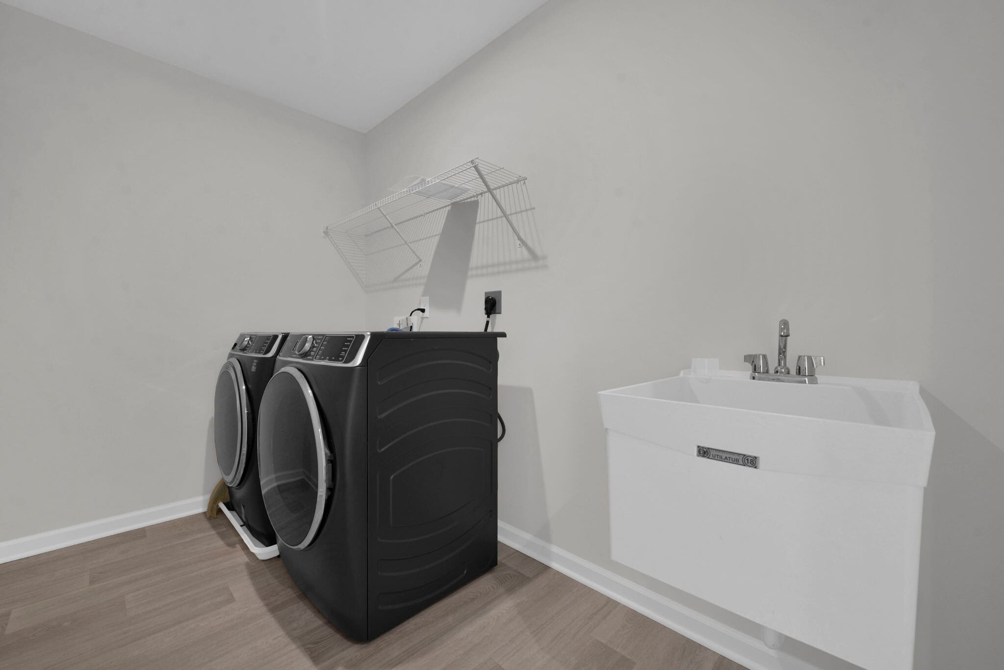 Building Photo - 12065 Landon Dr