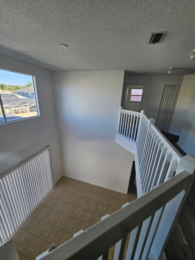 Building Photo - Kissimmee Pool Home with 7 bedrooms!