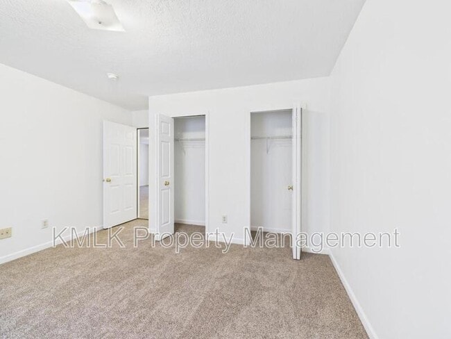 Building Photo - 288 Cross St