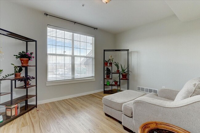 Building Photo - Charming 2-bedroom, 2-bath condo in Erie, CO,