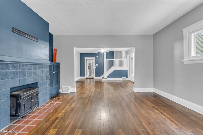 Building Photo - 9711 Clifton Blvd