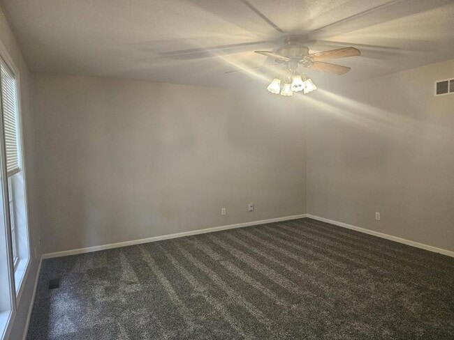 Building Photo - 227 Elm St
