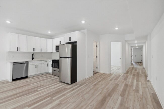 Building Photo - 890-892 N 42nd St
