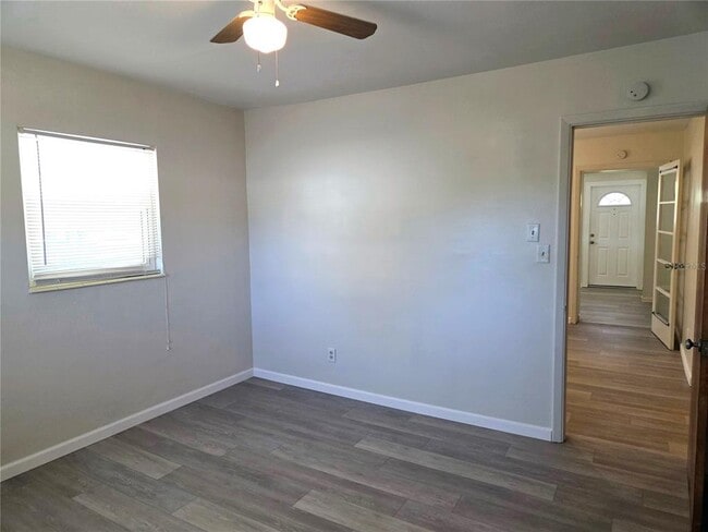 Building Photo - 5616 27th Ave S