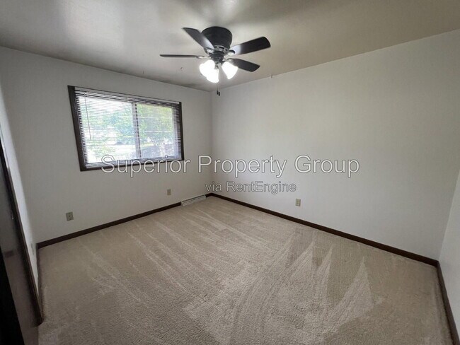 Building Photo - 536 Melody Ln