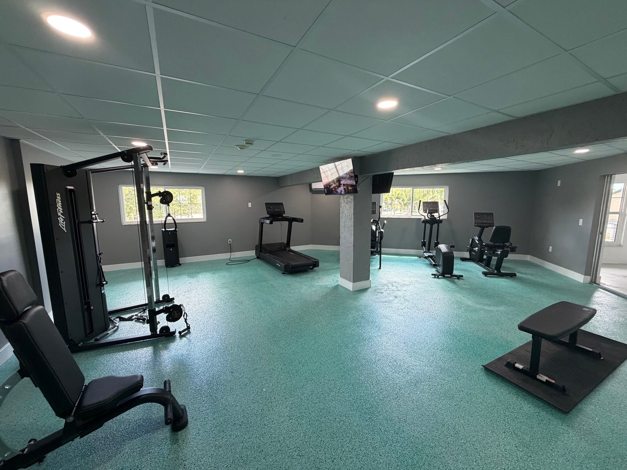 Building Photo - 3706 Broadway