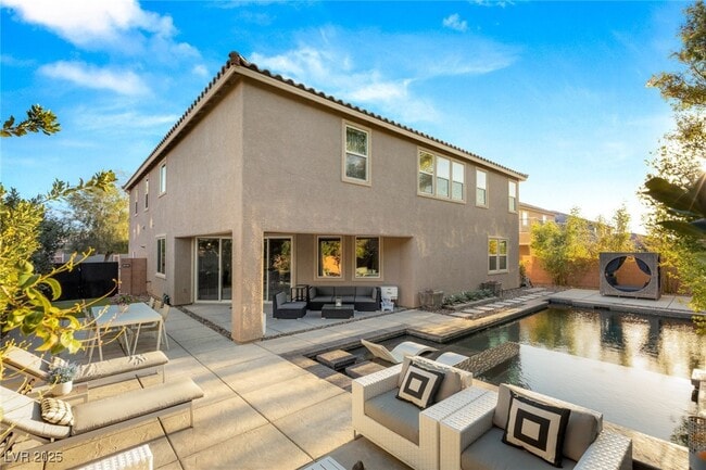 Building Photo - 338 Azar Swan Ave