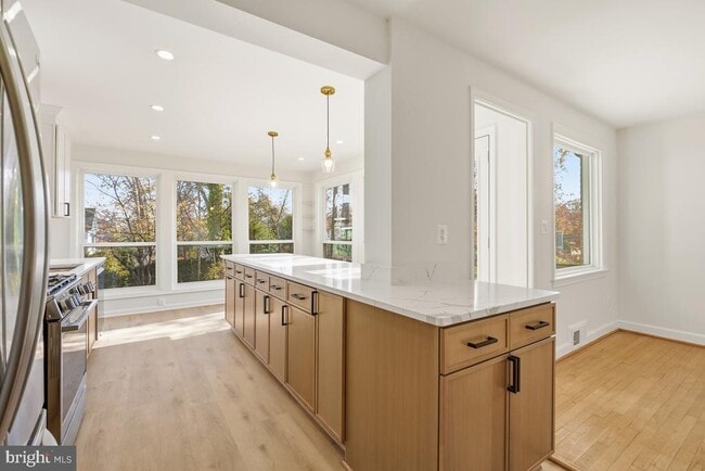 Building Photo - 2809 Pierpont St