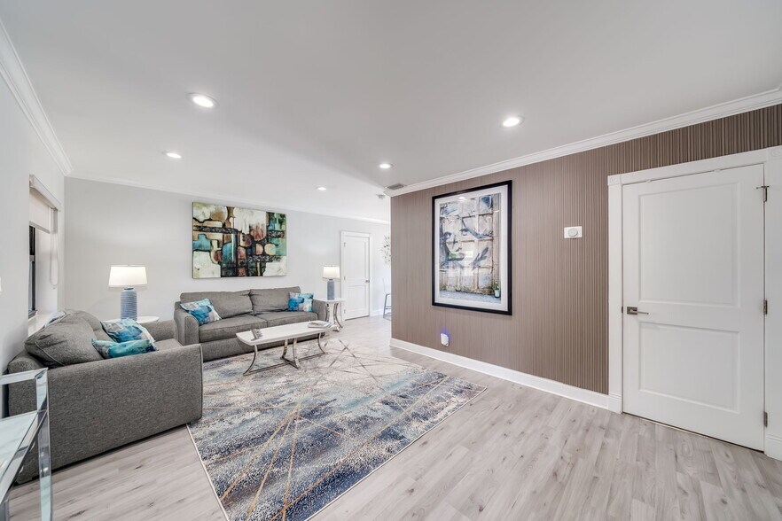 Building Photo - 1512 NE 17th Way