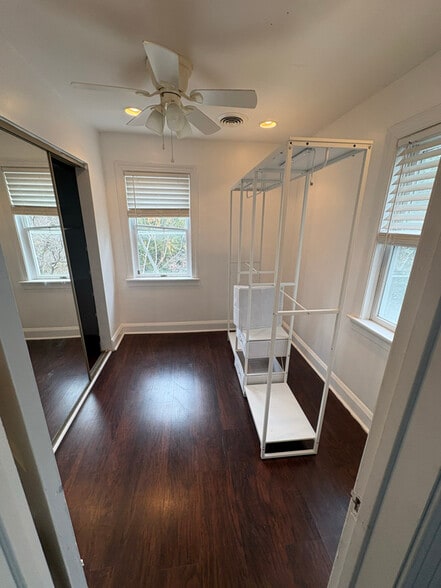 Building Photo - 412 N Bend Rd