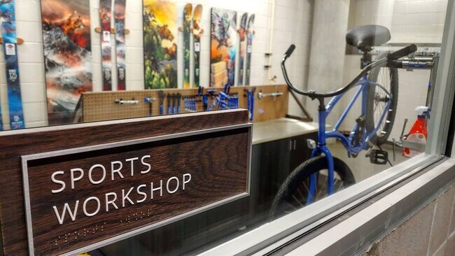 Building Photo - 4200 W 17th Ave