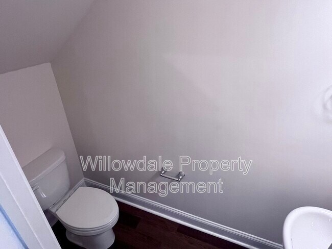 Building Photo - 125 Woodford Reserve Ct