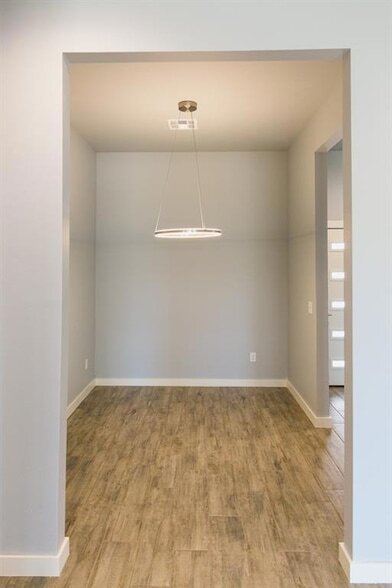 Building Photo - 512 Remington Ave
