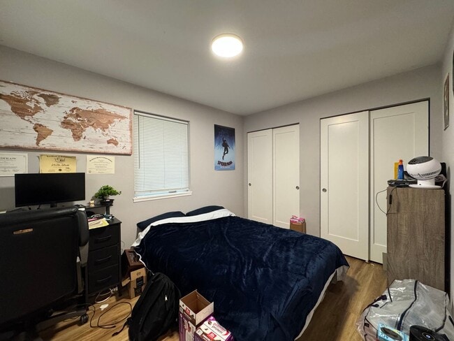 Building Photo - 6 Bed 5 Bath House Newer Updated Near Happy Valley, Fairhaven, WWU