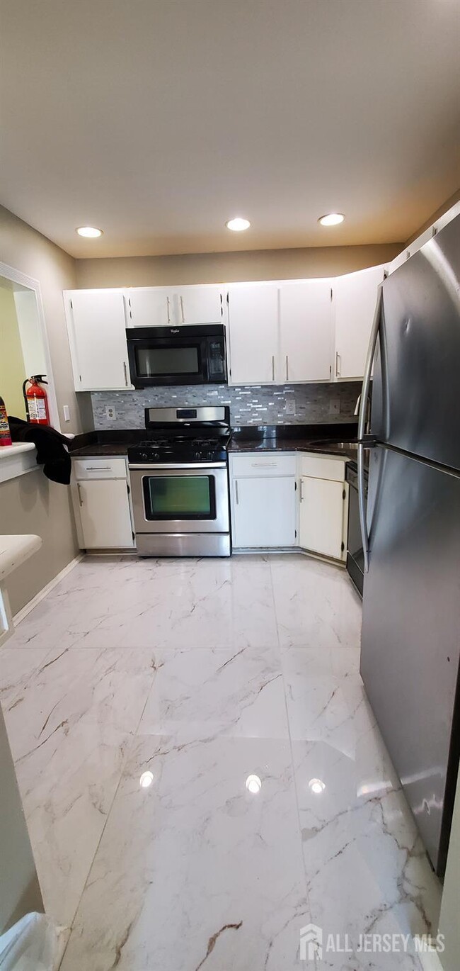 Building Photo - 261 Kempsey Dr