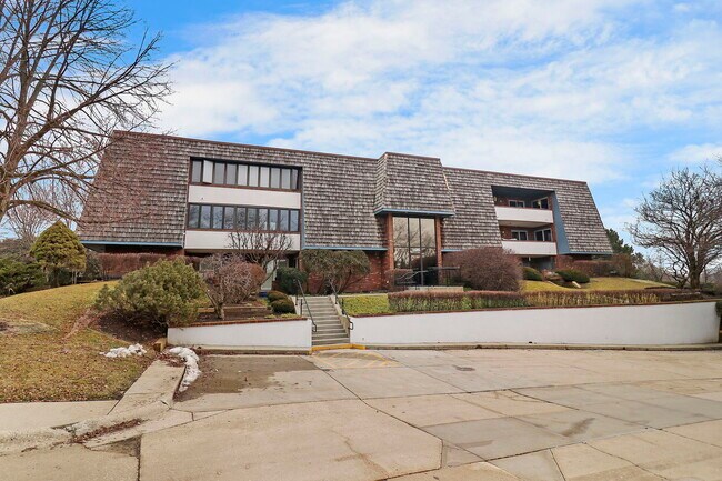 Building Photo - 150 Red Top Dr