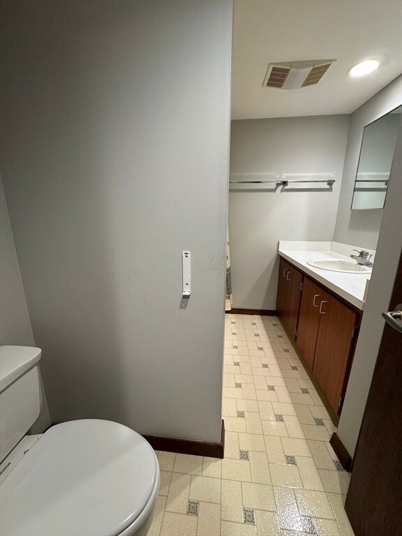 Building Photo - 445 Old Stone Brook