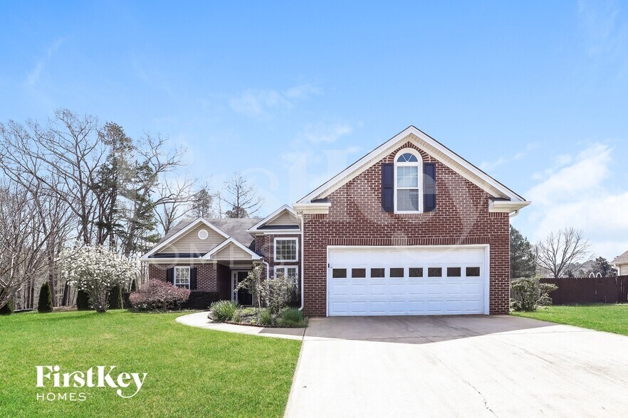 Building Photo - 807 Lazy Ln