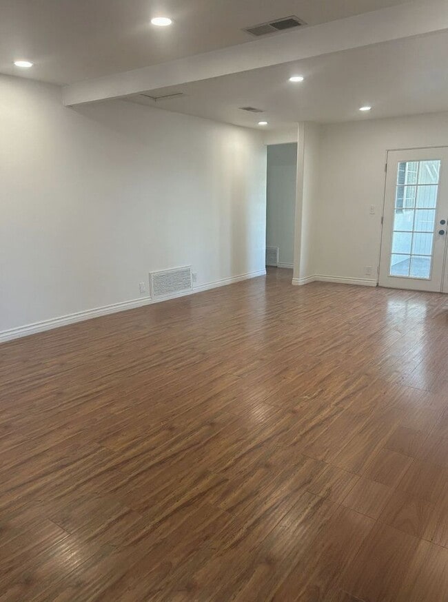 Building Photo - Stunning 3BD/2BA Corner-Lot Home w/ Relaxing Views – Only $4,495 – Mission Heights