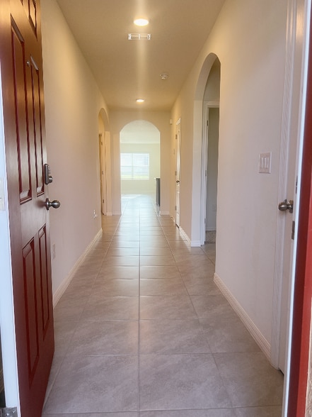 Building Photo - 316 Pitch Pine Dr