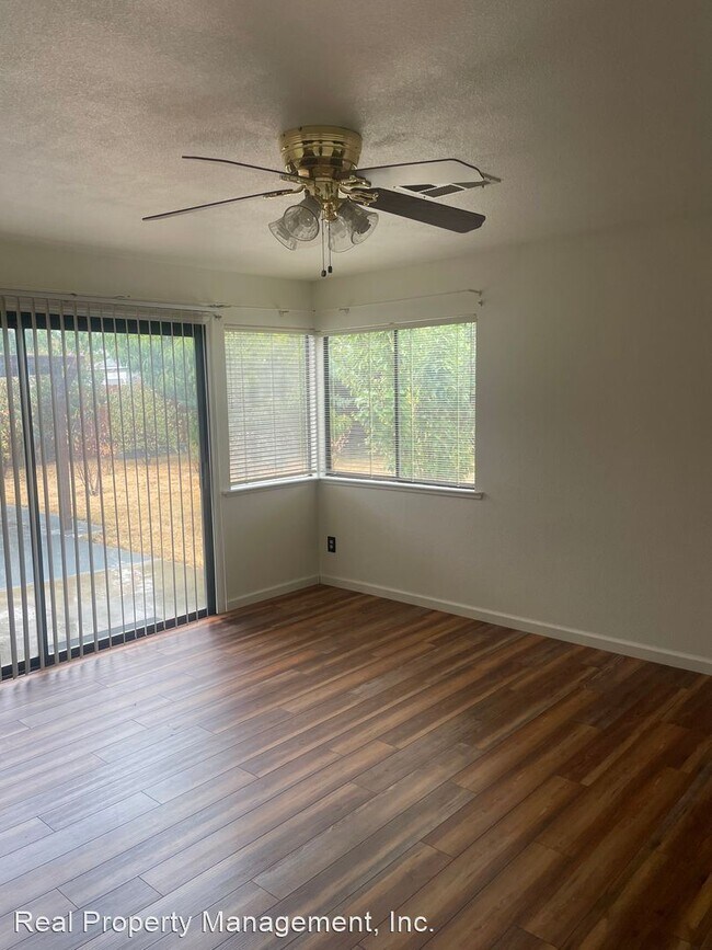Building Photo - 4 br, 3 bath House - 525 Chancellor Blvd