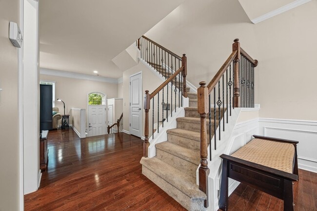 Building Photo - Extremely well-maintained 3-bedroom, 3.5 bath townhome in Baxter Village!