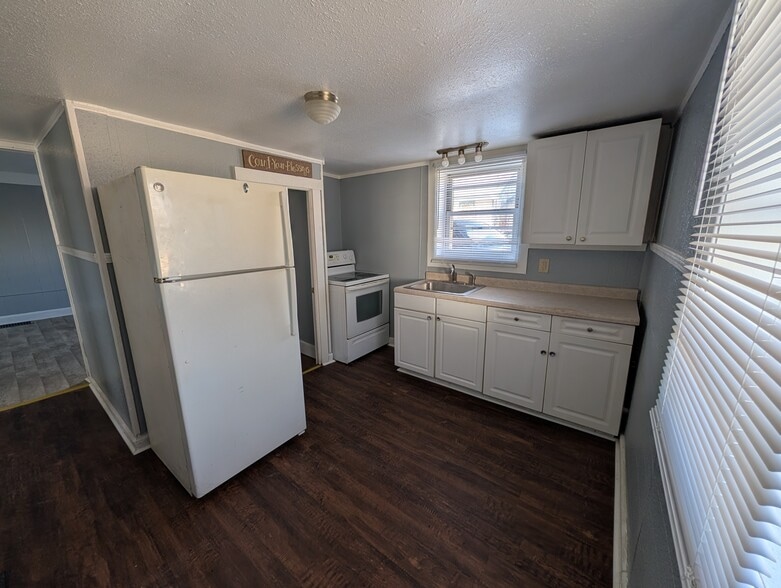 Kitchen - 1710 Jefferson St