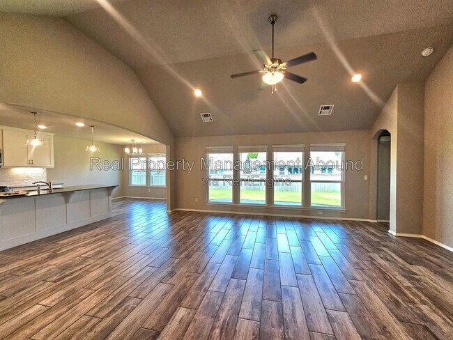 Building Photo - 3706 S 13th Pl