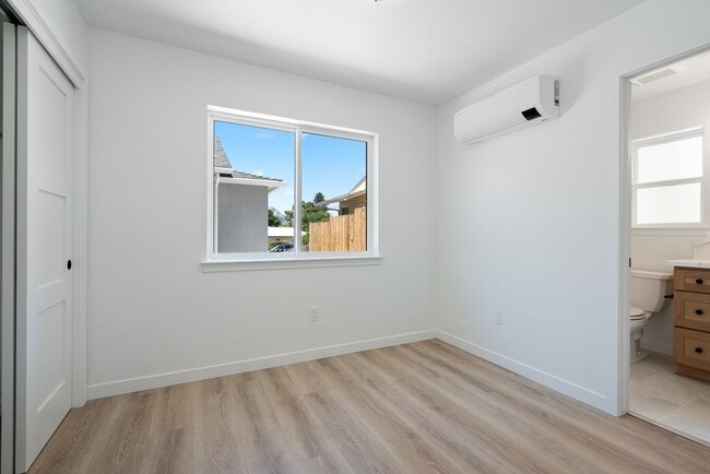 Building Photo - AVAILABLE FOR 2026-2027 SCHOOL YEAR...14 B...