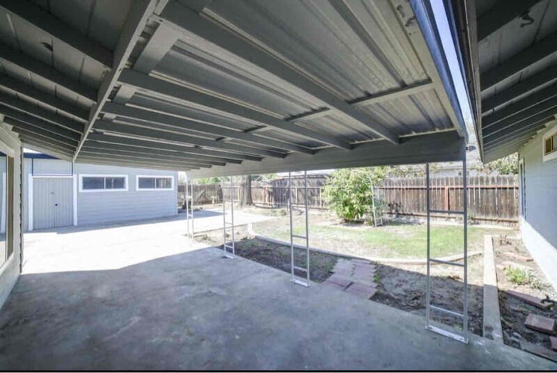 Building Photo - 841 N Fine Ave